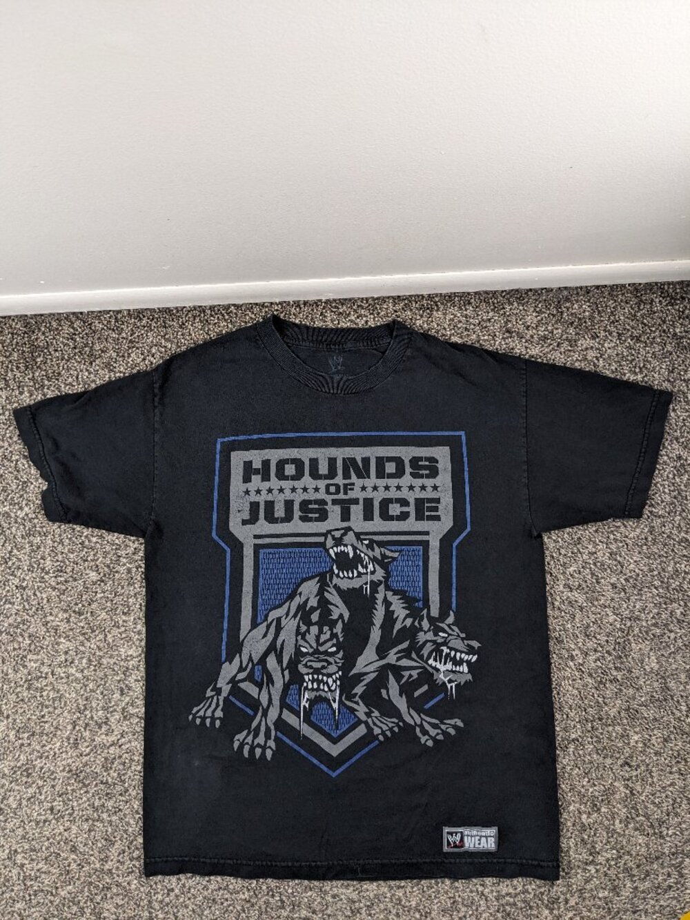 2013 WWE The Shield Wrestling T-Shirt Hounds of Justice Graphic Tee Mens Medium
